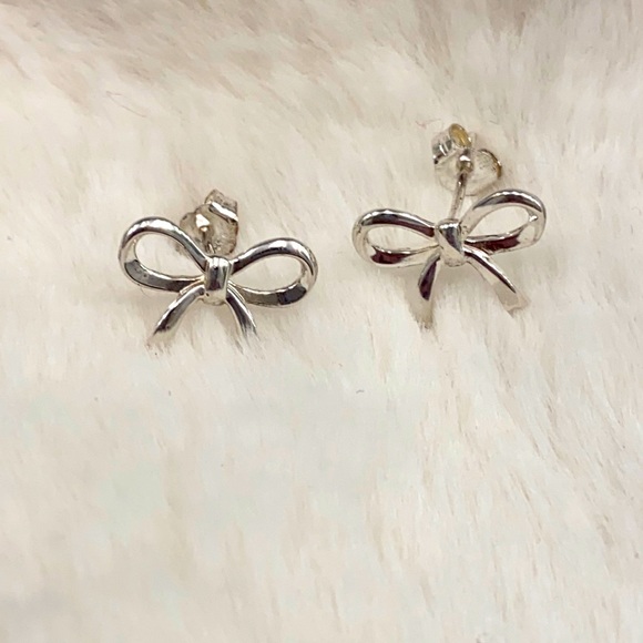 Jewelry - Sterling Silver Bow Earrings